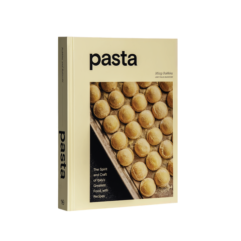 COOKBOOKS & KITCHEN TOOLS